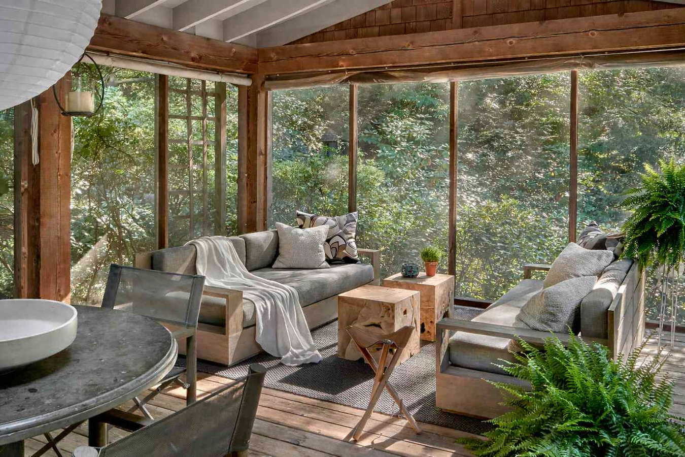 Enclosed patio rooms